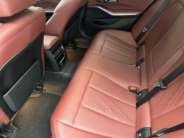 BMW 3 Series — Фото автомобиля 12