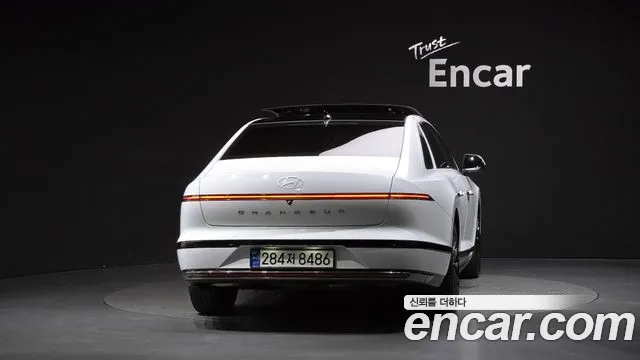 Hyundai Grandeur — Фото автомобиля 3