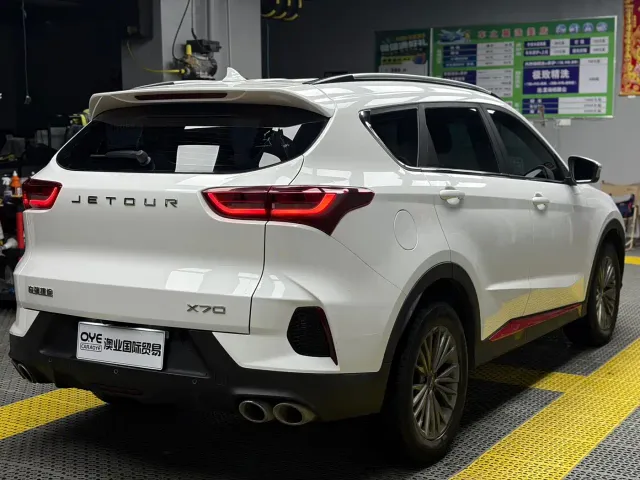 Jetour X70 — Фото автомобиля 6