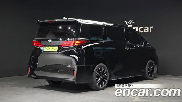 Toyota Alphard Generation 4 — Фото автомобиля 2