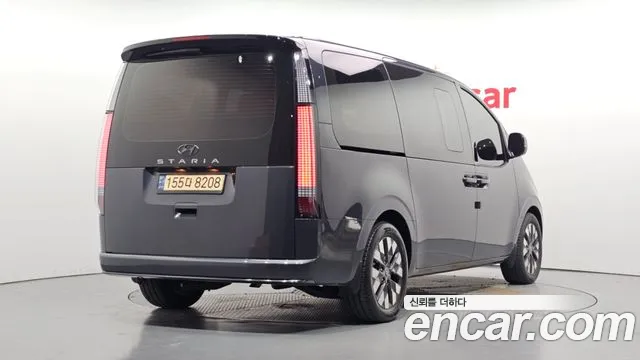 Hyundai Staria Staria Lounge 9 мест — Фото автомобиля 2