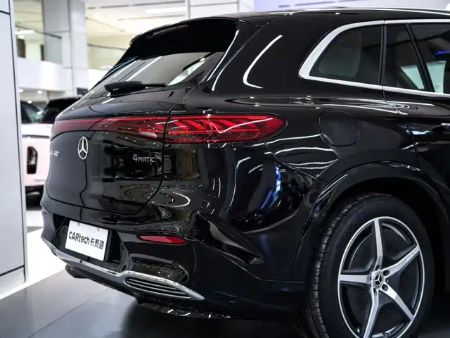 Mercedes-Benz EQS SUV — Фото автомобиля 6