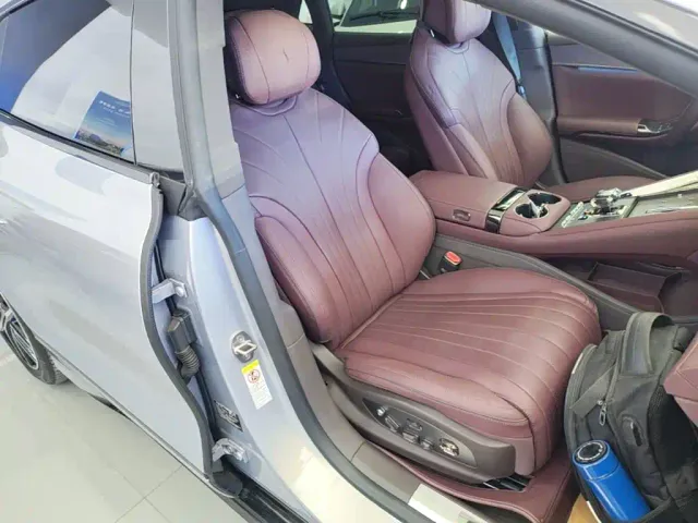 Denza Z9GT — Фото автомобиля 24