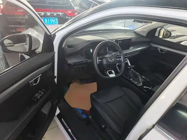 Wuling Asta — Фото автомобиля 15