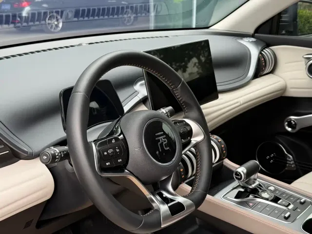 BYD Yuan PLUS — Фото автомобиля 10