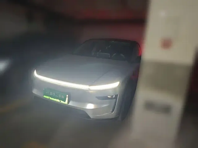 Фотография автомобиля — Tesla Model Y