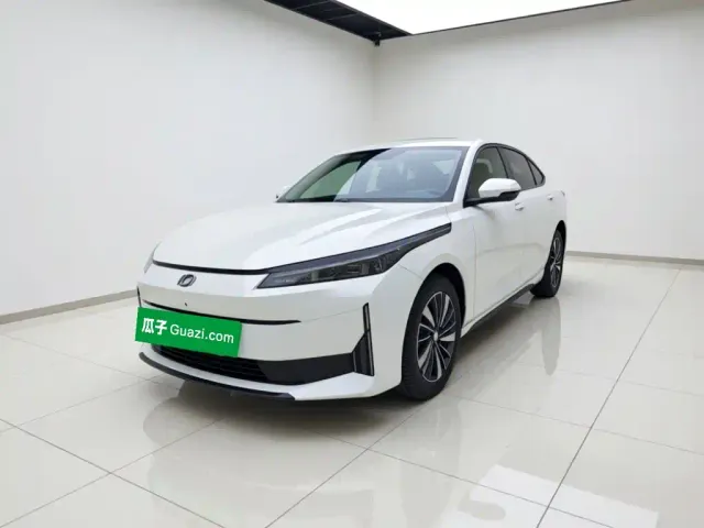 Фотография автомобиля — Changan Qiyuan A05