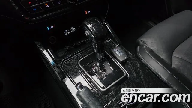 KG_Mobility_Ssangyong Rexton Новый Rexton Sport Дизель 2.2 4WD — Фото автомобиля 9