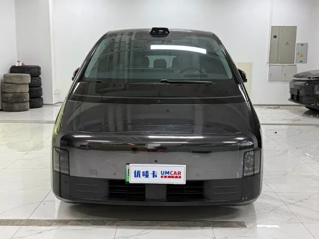 Li Auto MEGA — Фото автомобиля 2