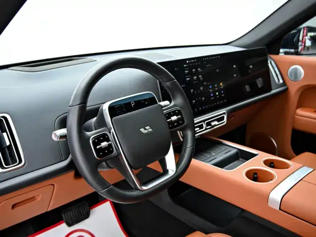 Li Auto L7 — Фото автомобиля 16