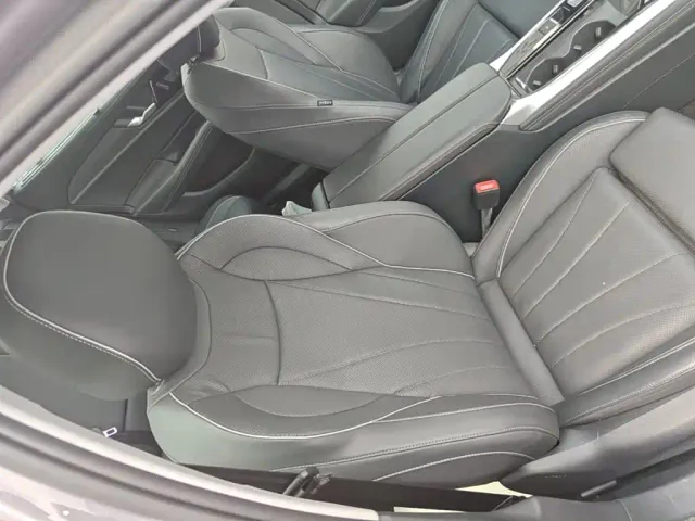 Volkswagen Passat — Фото автомобиля 24