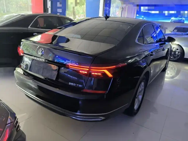 Volkswagen Passat — Фото автомобиля 6