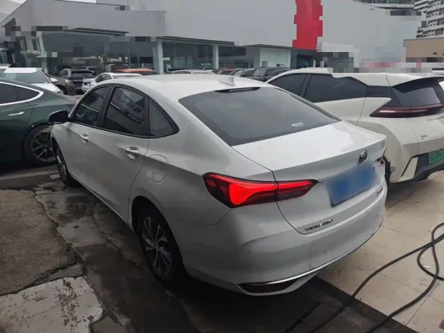 Buick Verano — Фото автомобиля 4