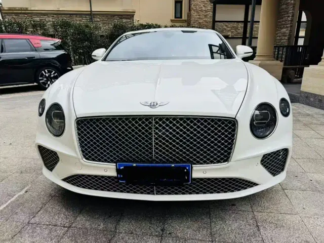 Bentley Continental — Фото автомобиля 6