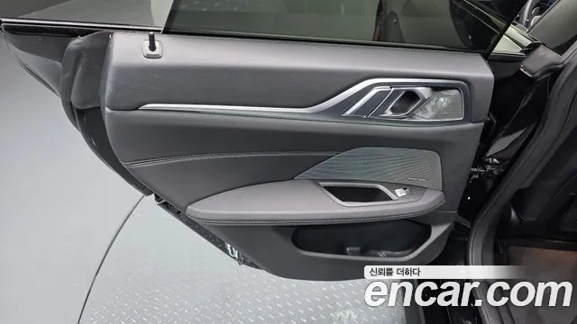BMW 4 Series G22 — Фото автомобиля 25