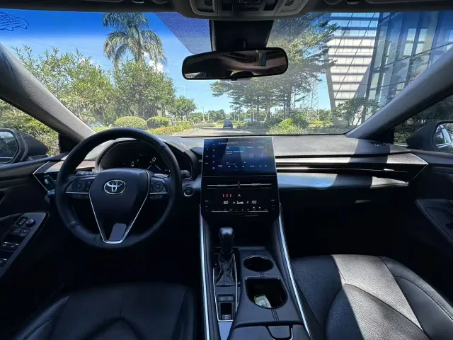 Toyota Avalon — Фото автомобиля 6