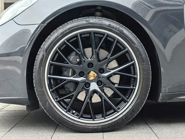 Porsche Panamera — Фото автомобиля 9