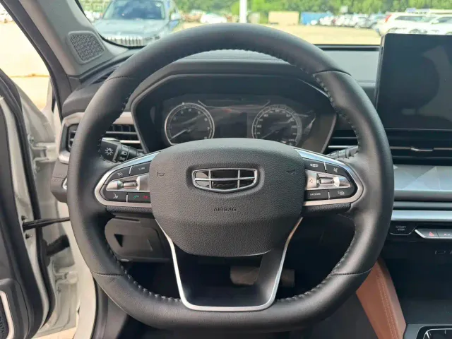 Geely Vision X6 — Фото автомобиля 11