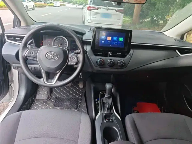 Toyota Corolla — Фото автомобиля 5