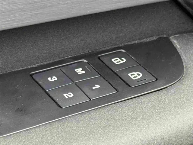 Land Rover Discovery — Фото автомобиля 19
