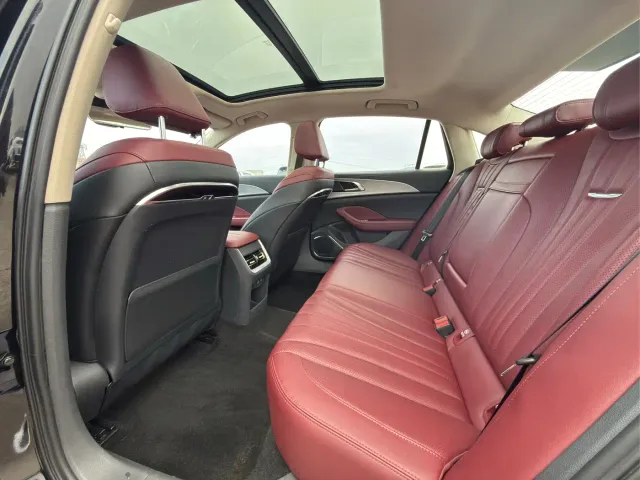 Hongqi H5 — Фото автомобиля 5