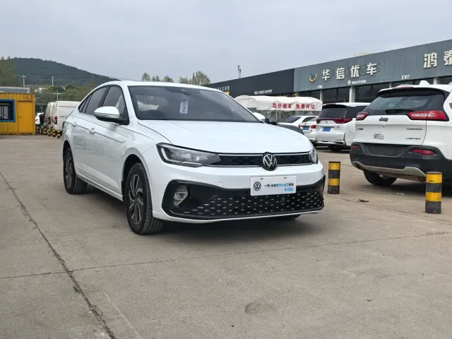 Volkswagen Lavida — Фото автомобиля 3