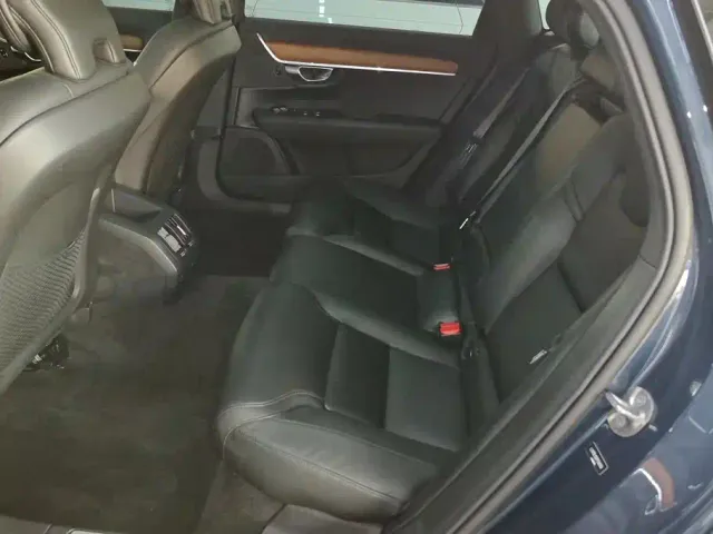 Volvo S90 — Фото автомобиля 11