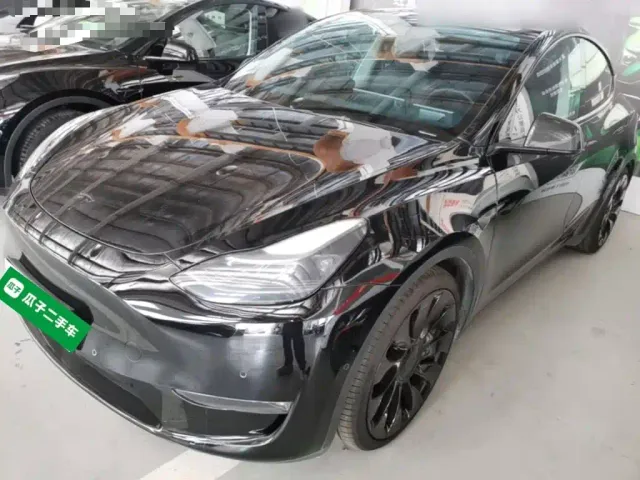 Фотография автомобиля — Tesla Model Y