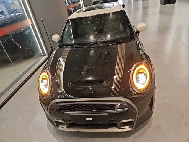 MINI Hatch — Фото автомобиля 2
