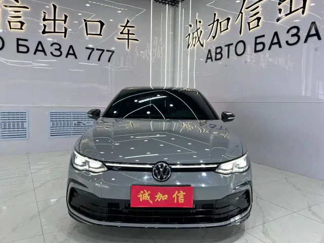 Volkswagen Golf — Фото автомобиля 2