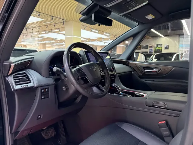Toyota Alphard — Фото автомобиля 16