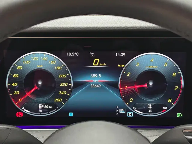 Mercedes-Benz E-Class — Фото автомобиля 18