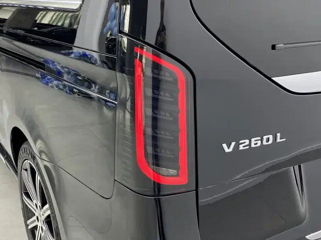 Mercedes-Benz V-Class — Фото автомобиля 6