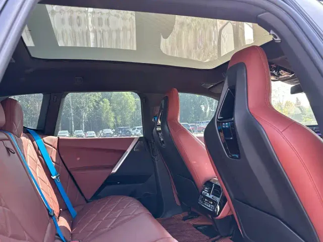 BMW iX M60 — Фото автомобиля 15