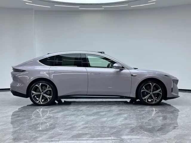 Nio ET5 — Фото автомобиля 18