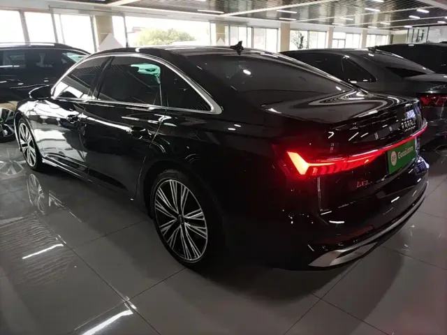 Audi A6L — Фото автомобиля 4