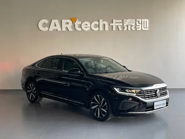 Volkswagen Passat — Фото автомобиля 3