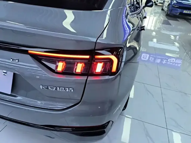 Ford Mondeo — Фото автомобиля 7