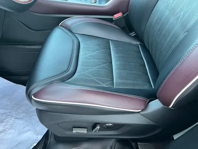 Ford Explorer — Фото автомобиля 10