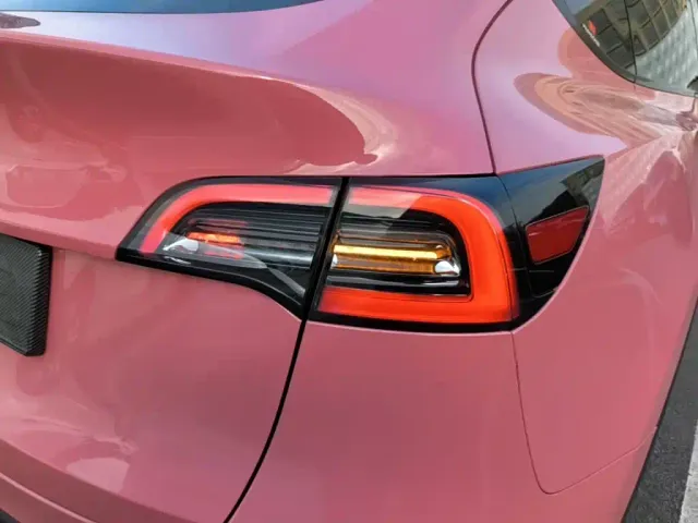 Tesla Model Y — Фото автомобиля 7