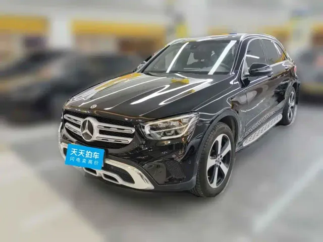 Фотография автомобиля — Mercedes-Benz GLC-Class