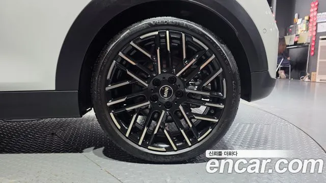 MINI Cooper — Фото автомобиля 6