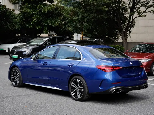 Mercedes-Benz C-Class — Фото автомобиля 4