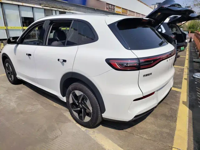 Geely Galaxy E5 — Фото автомобиля 4