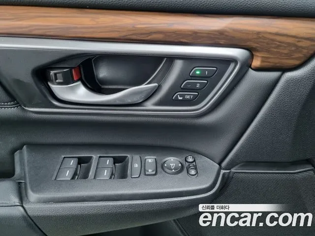 Honda CR-V CR-V 5-е поколение 2.0 гибрид Touring 4WD — Фото автомобиля 14