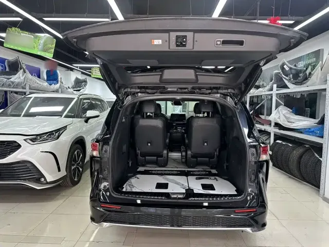 Toyota Granvia — Фото автомобиля 7