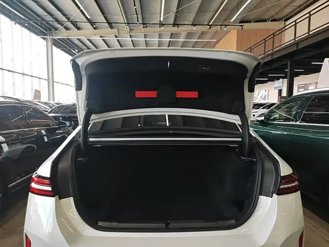 BMW 5 Series — Фото автомобиля 18