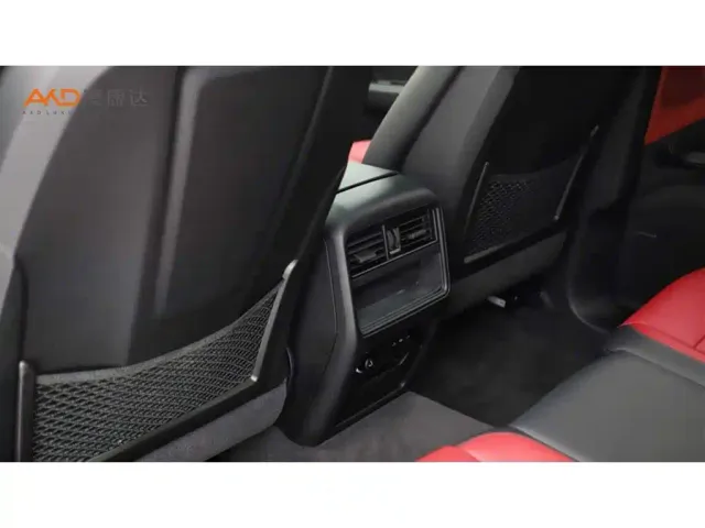 Porsche Cayenne — Фото автомобиля 9