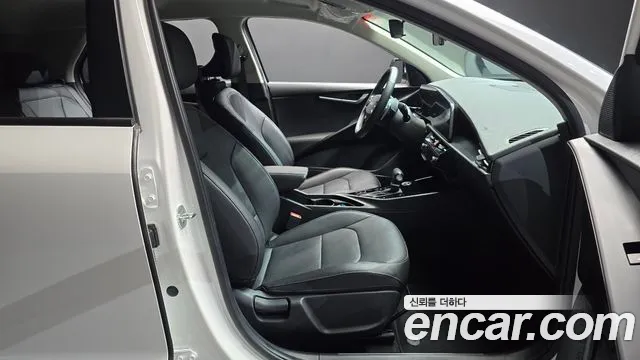Kia Niro The All New — Фото автомобиля 16