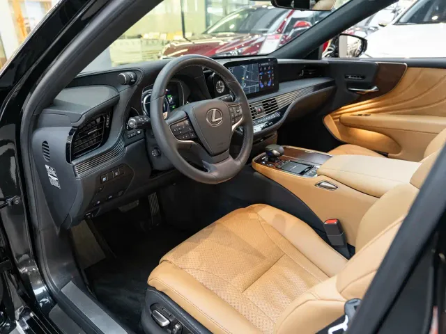 Lexus LS — Фото автомобиля 9